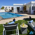 Casa Nostra - Lh195 By Now Ltd プラヤ・ブランカ